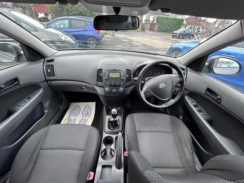 Hyundai I30 Hatchback Red #13