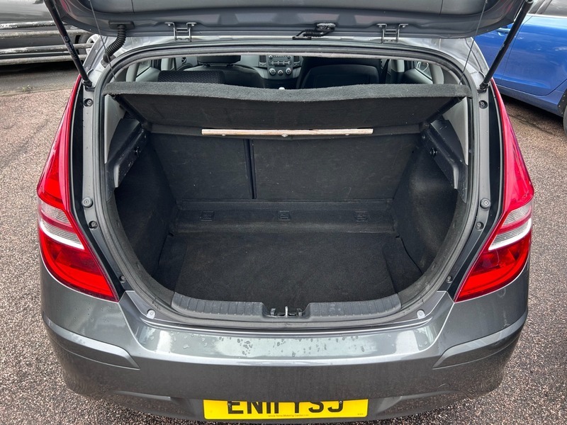 Hyundai I30 Hatchback Red #9