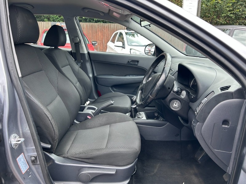 Hyundai I30 Hatchback Red #14
