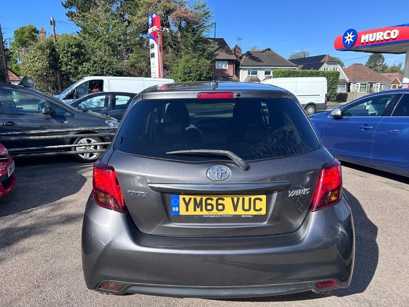 Toyota Yaris Vvt-i Icon Grey #6