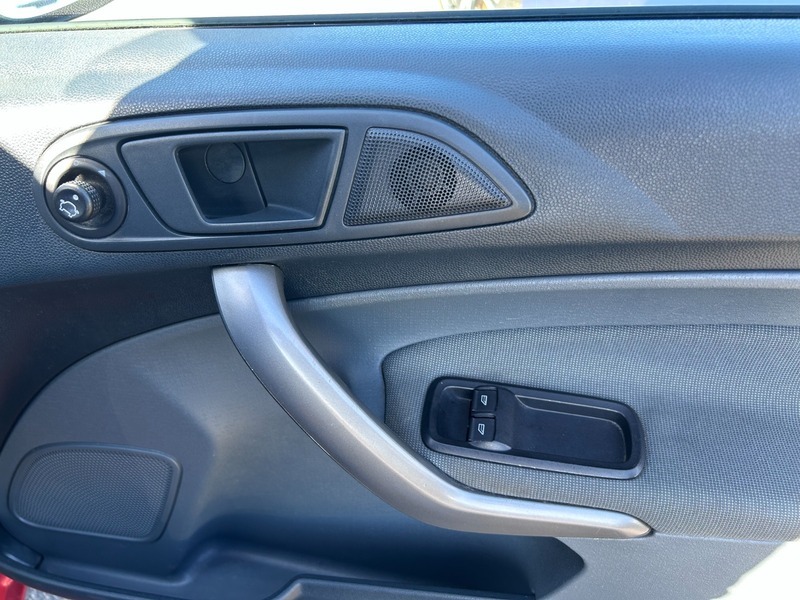 Ford Fiesta Style Climate Green #13