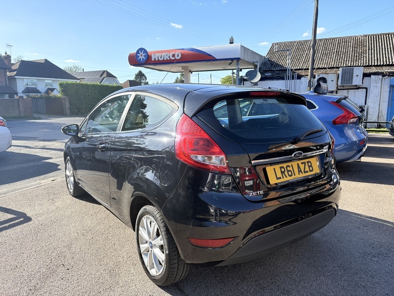 Ford Fiesta Zetec Black #5