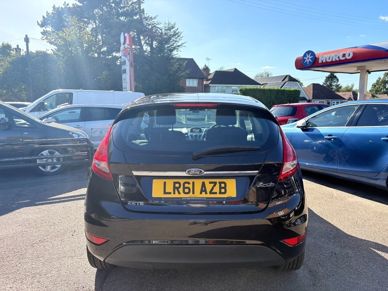 Ford Fiesta Zetec Black #4