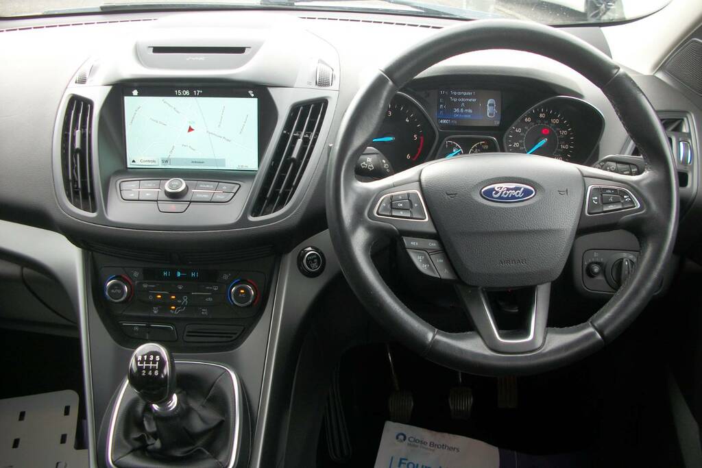 Ford Kuga 1.5 Tdci Zetec 2Wd SB18WMY Silver #4
