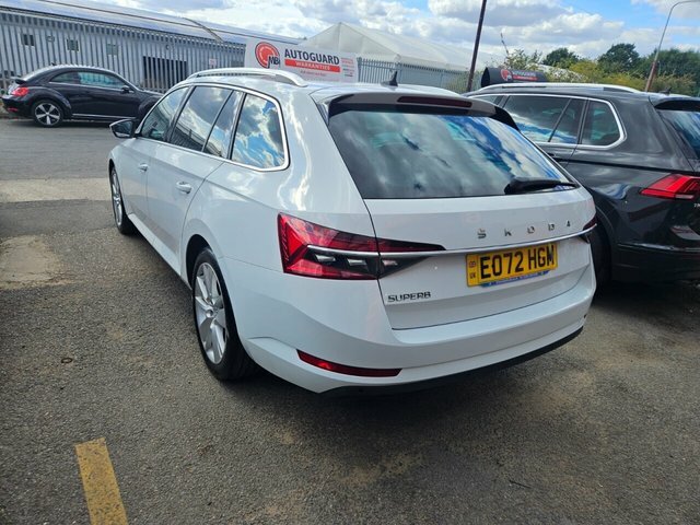 Skoda Superb Tdi Se L Estate White #5