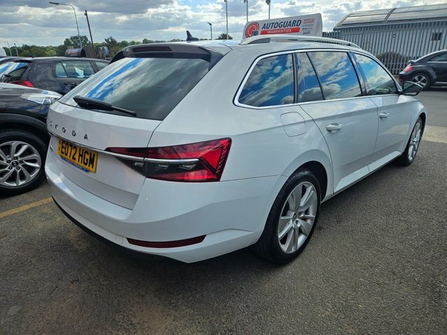Skoda Superb Tdi Se L Estate White #3