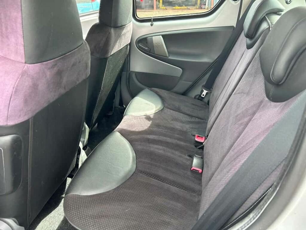 Toyota Aygo Hatchback Silver #10