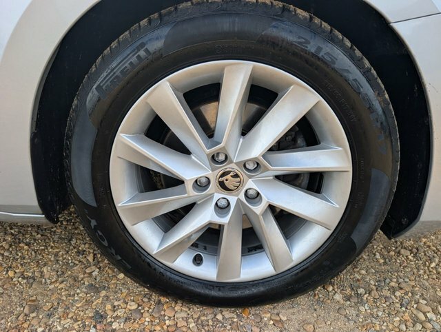 Skoda Superb 1.5 Tsi Se L Dsg Green #47