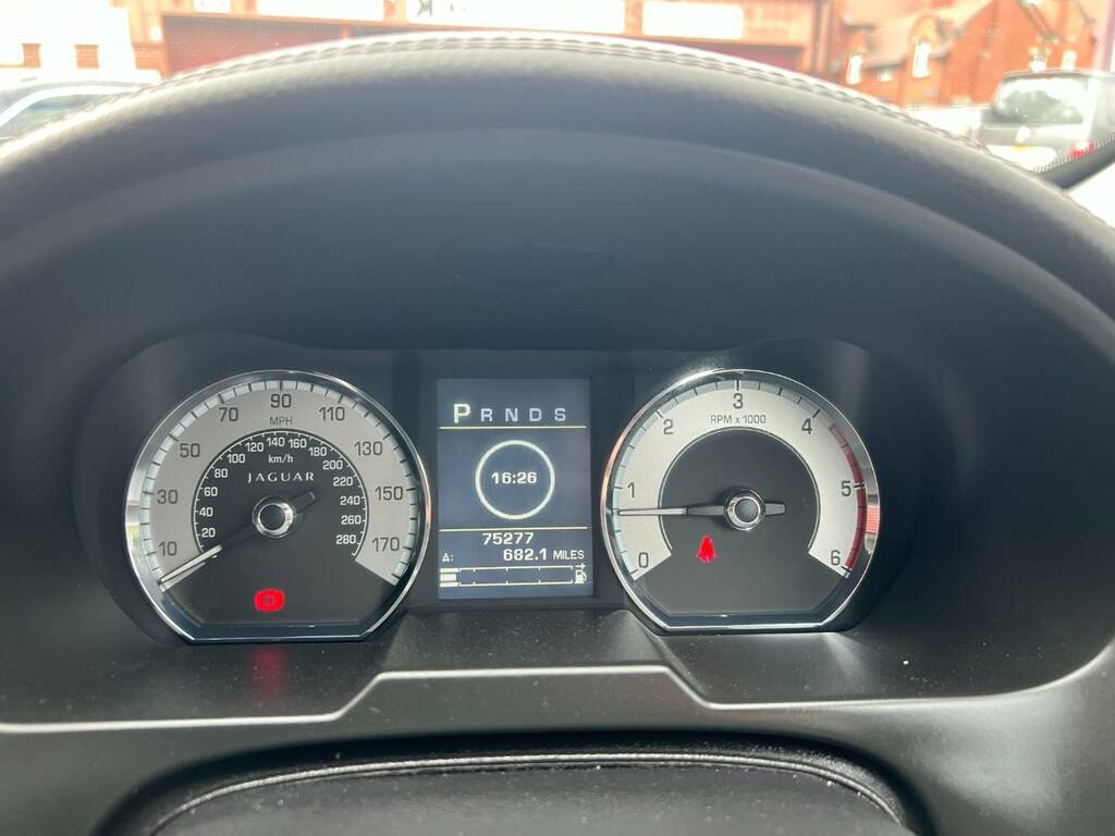 Jaguar XF 3.0 V6 Luxury Red #24