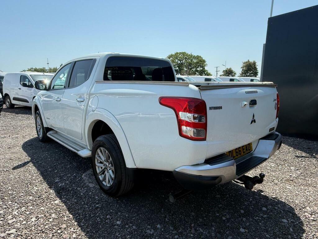 Mitsubishi L200 2.4 Di-d Dc Warrior 4Wd Euro 6 White #5