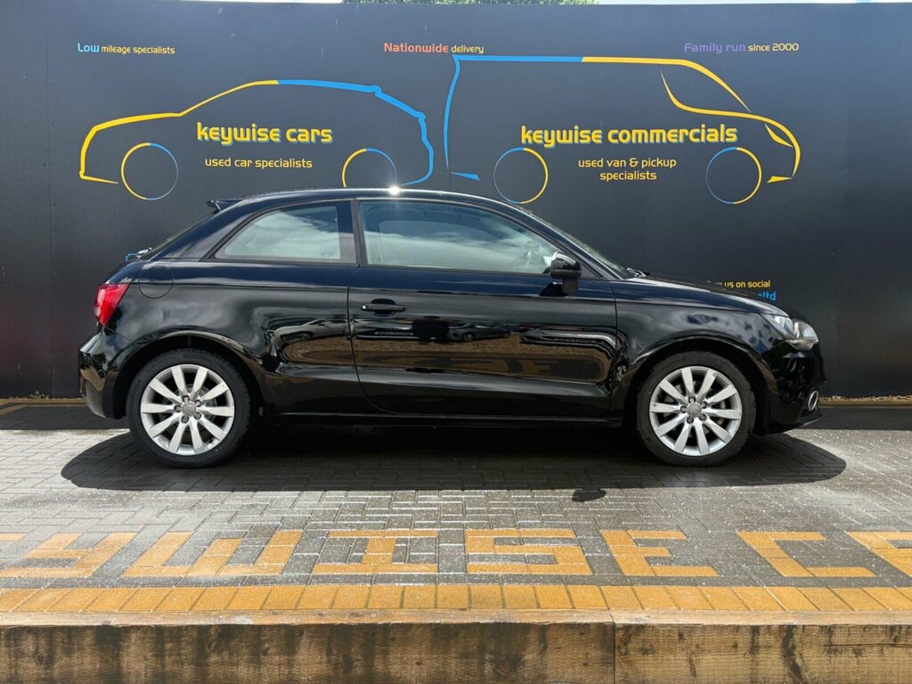 Audi A1 1.6 Tdi Sport Euro 5 Ss Black #6