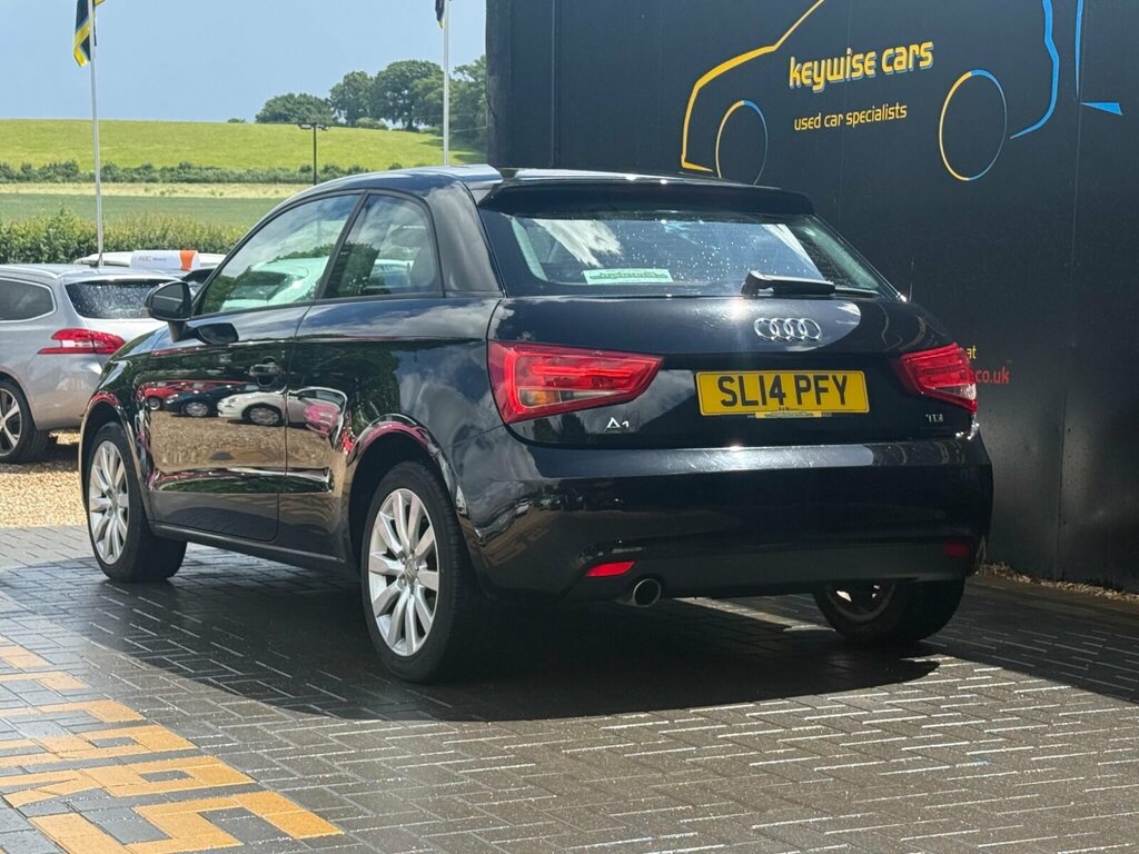 Audi A1 1.6 Tdi Sport Euro 5 Ss Black #3