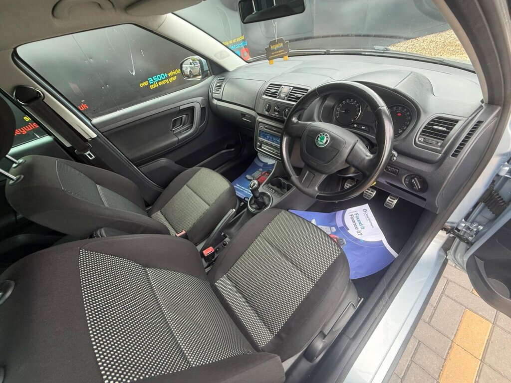 Skoda Fabia 1.2 Htp 6V 1 Red #14