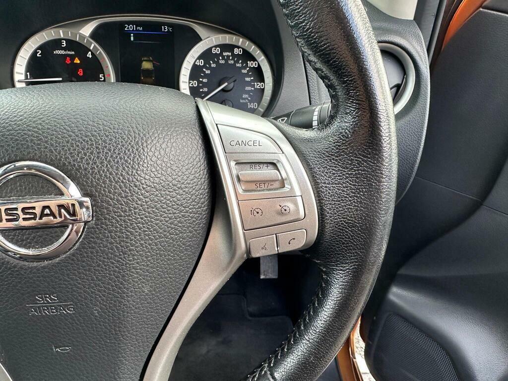 Nissan Navara Dci Tekna Dcb Grey #29