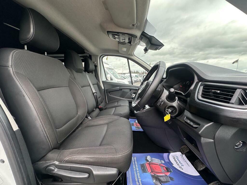 Nissan Primastar Dci Acenta L2h1 White #11
