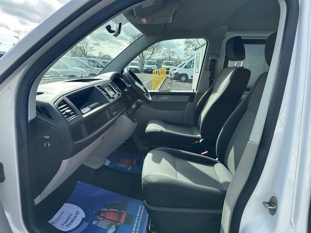 Volkswagen Transporter 2L Startline White #15