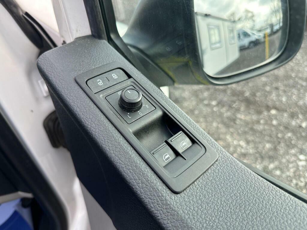 Volkswagen Transporter 2L Startline White #22