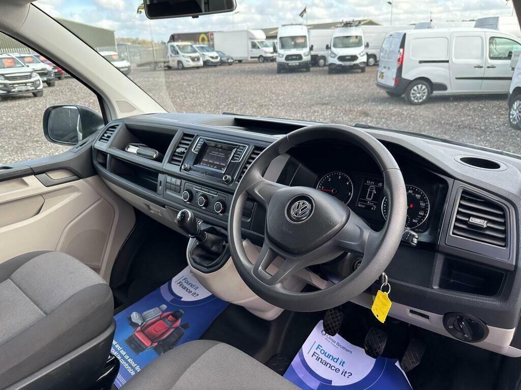 Volkswagen Transporter 2L Startline White #8