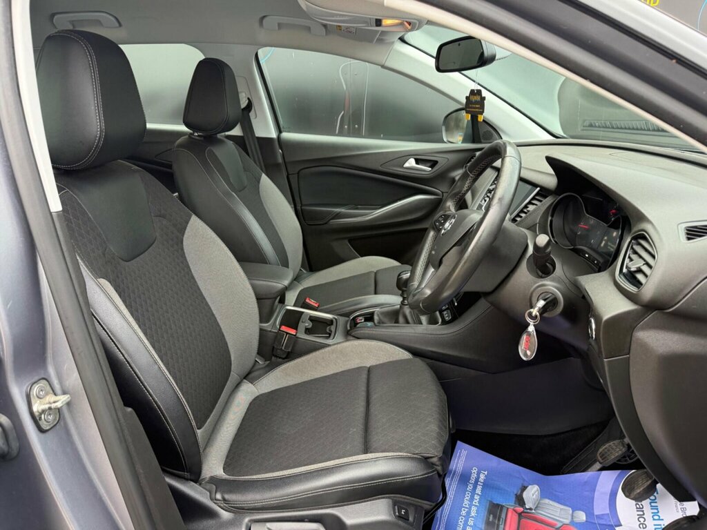 Vauxhall Grandland X Grey #12