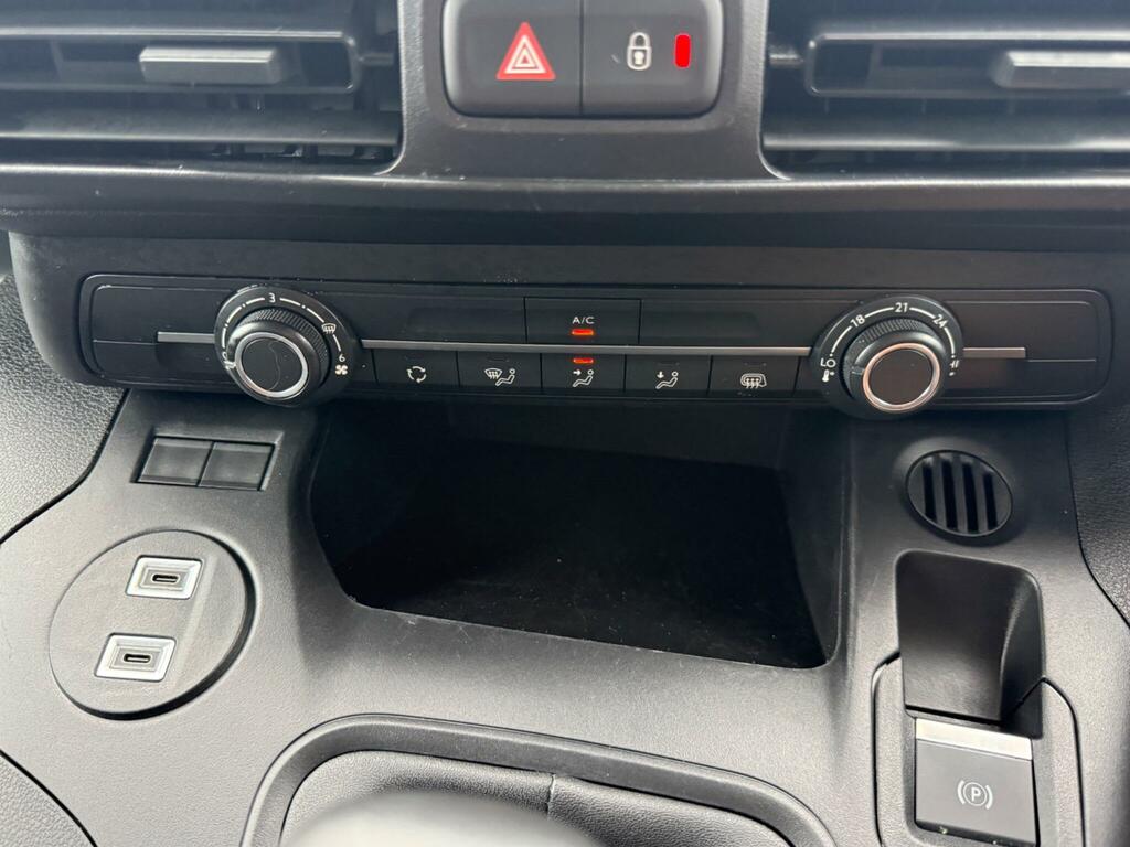 Vauxhall Combo Combo 1.5 Turbo D 2300 Pro L2 H1 Euro 6 Ss 6Dr White #17