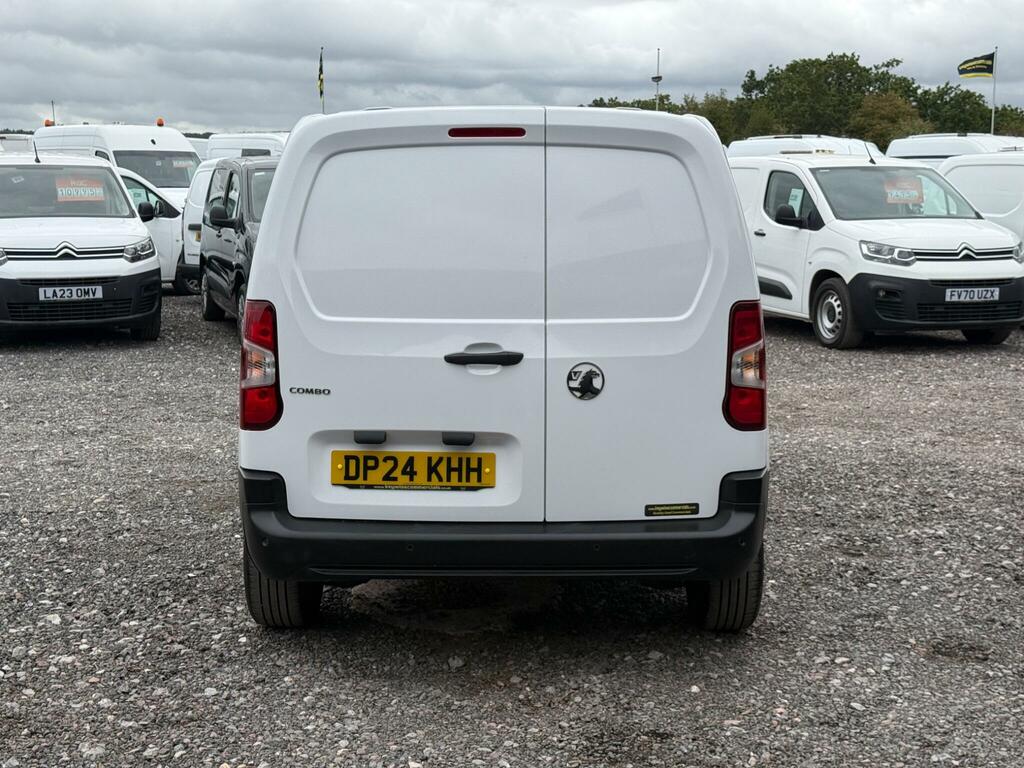 Vauxhall Combo Combo 1.5 Turbo D 2300 Pro L2 H1 Euro 6 Ss 6Dr White #5