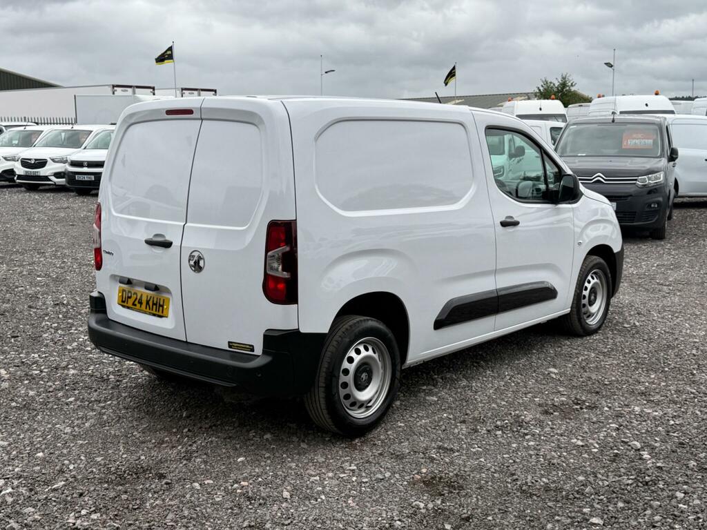Vauxhall Combo Combo 1.5 Turbo D 2300 Pro L2 H1 Euro 6 Ss 6Dr White #6