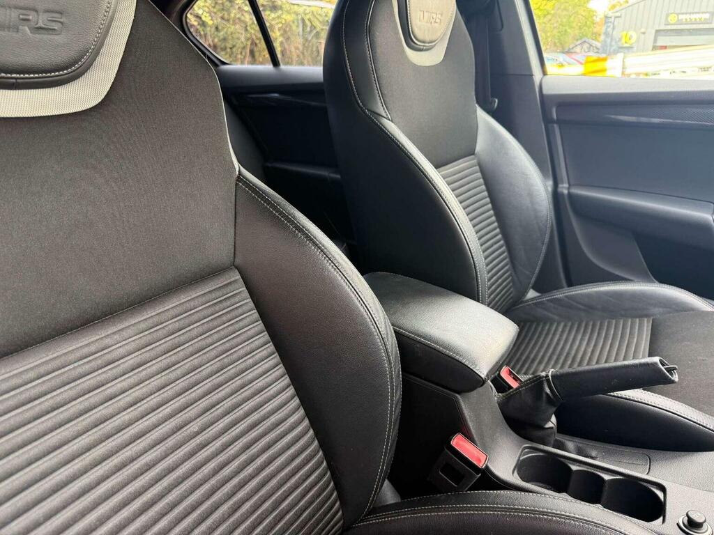 Skoda Octavia Elegance Silver #32
