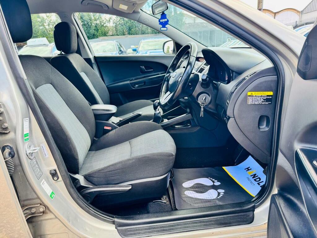 Kia Ceed 1.6 Crdi 2 Euro 4 Silver #20