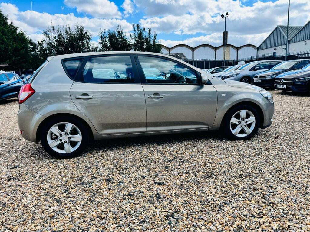 Kia Ceed 1.6 Crdi 2 Euro 4 Silver #13