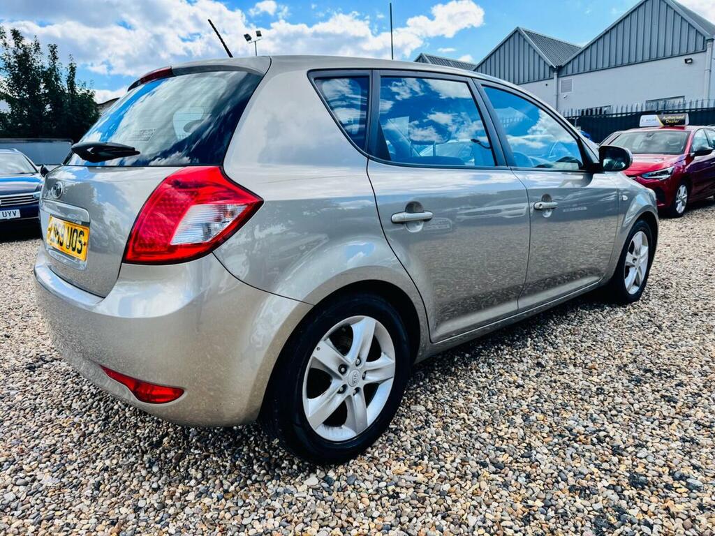 Kia Ceed 1.6 Crdi 2 Euro 4 Silver #15