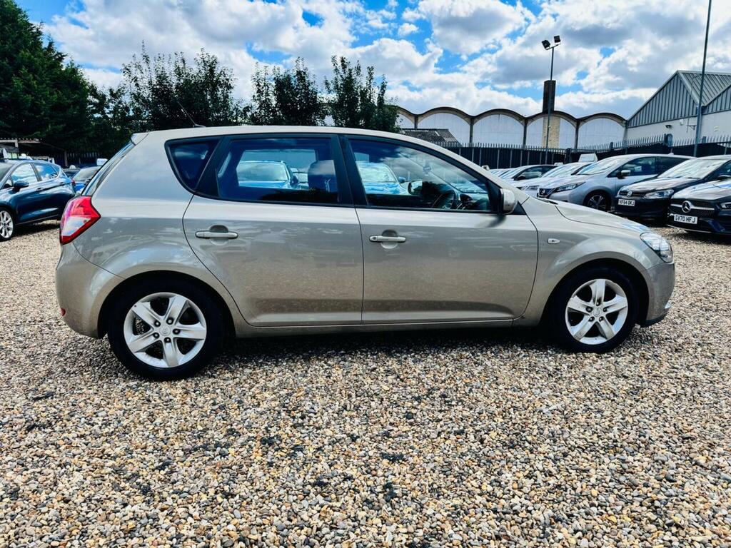 Kia Ceed 1.6 Crdi 2 Euro 4 Silver #12