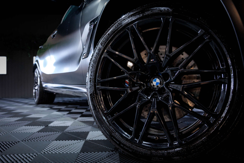 BMW X6 M X6 M Competition Black #16