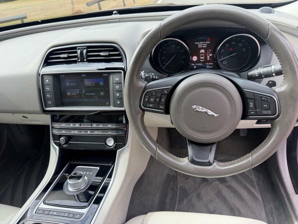 Jaguar XE Saloon Red #15