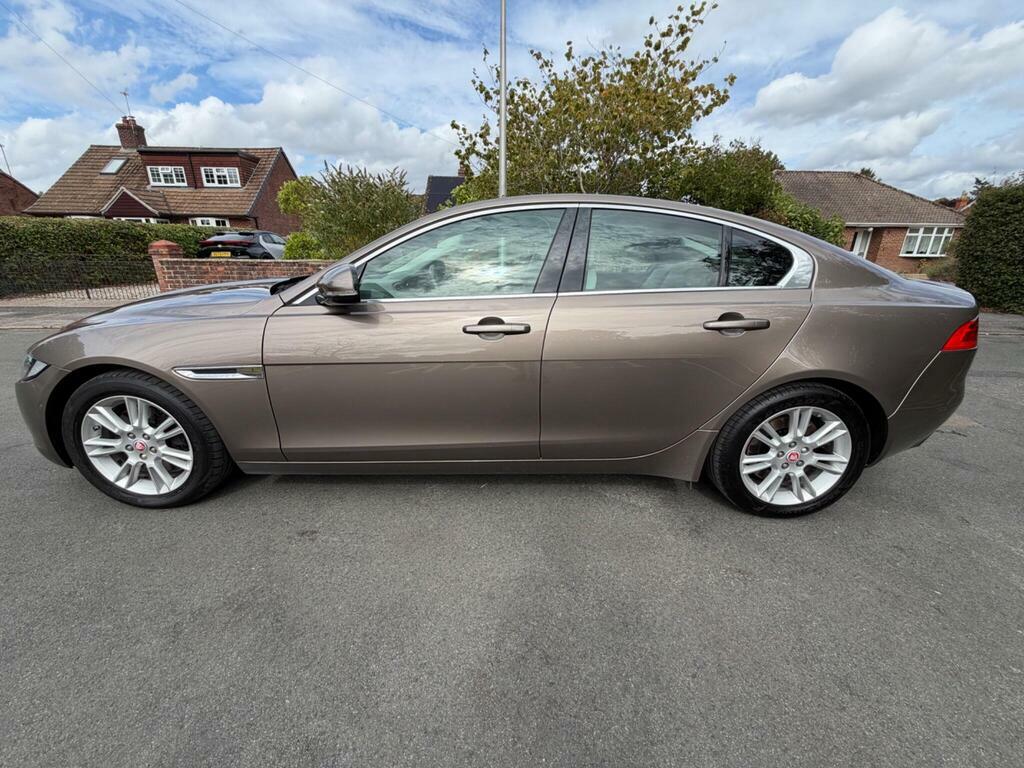 Jaguar XE 2.0 Gtdi Prestige Euro 6 S S Brown #4