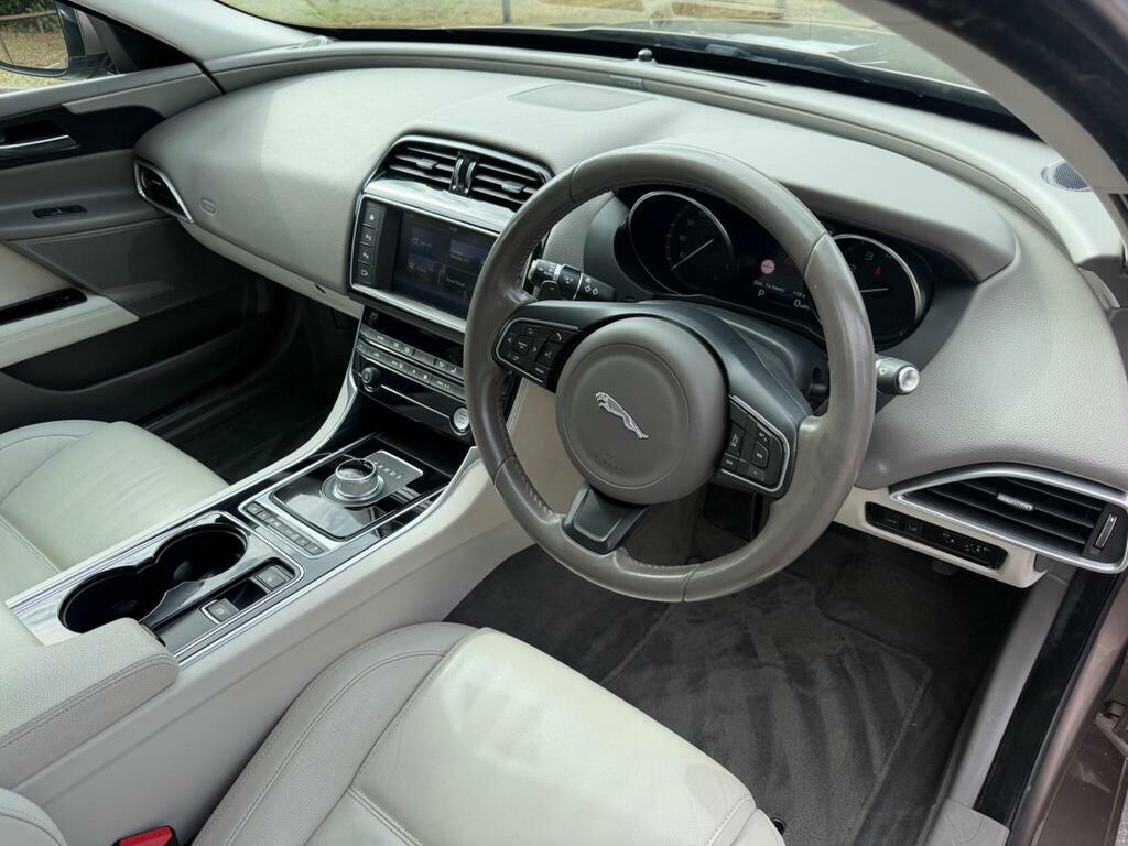 Jaguar XE Saloon Red #14