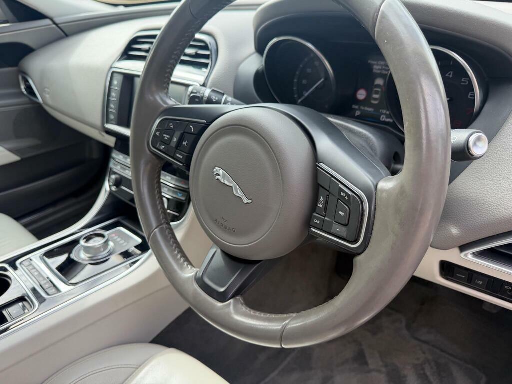 Jaguar XE Saloon Red #13