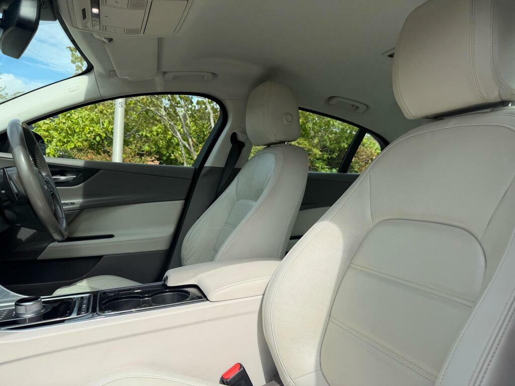 Jaguar XE Saloon Red #29