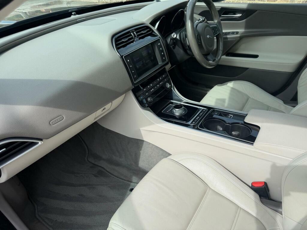 Jaguar XE Saloon Red #27