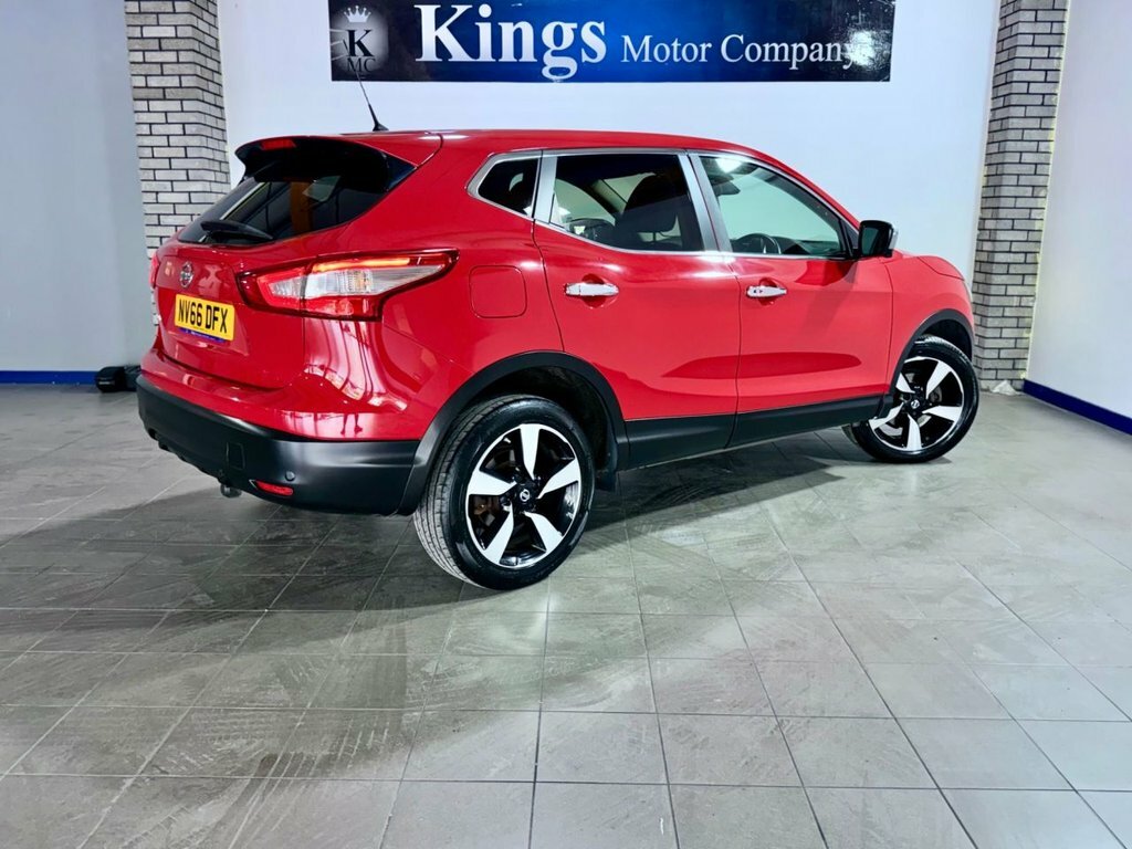 Nissan Qashqai 1.6L N-connecta Red #6