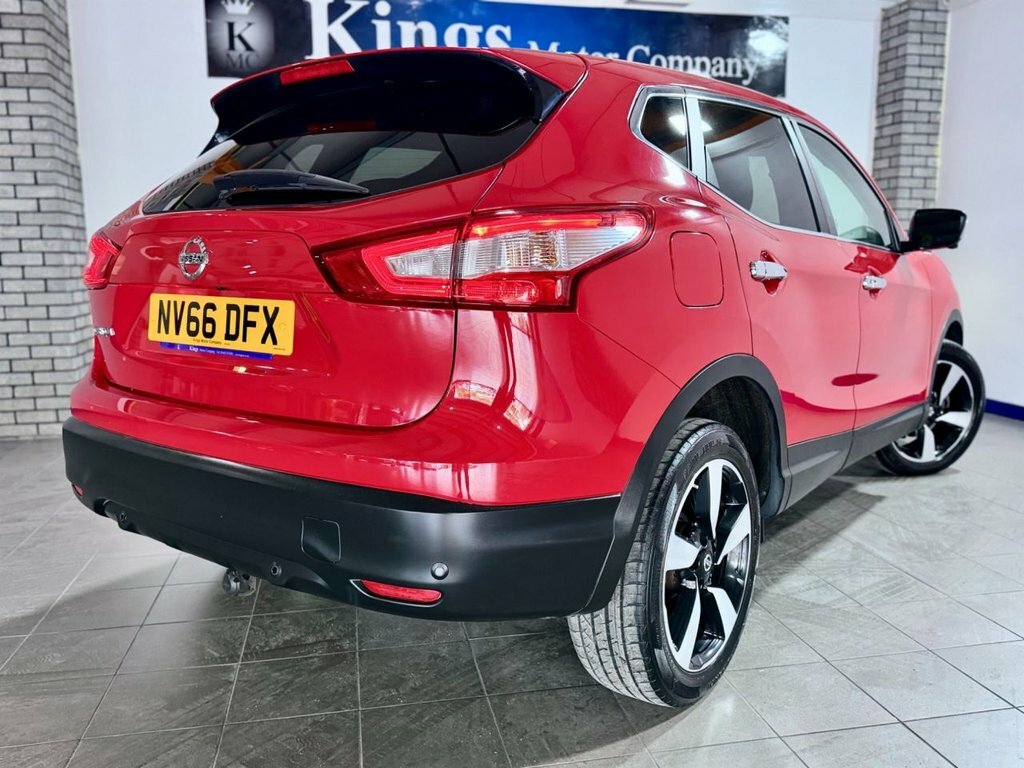 Nissan Qashqai 1.2Bm Ncon Silver #7