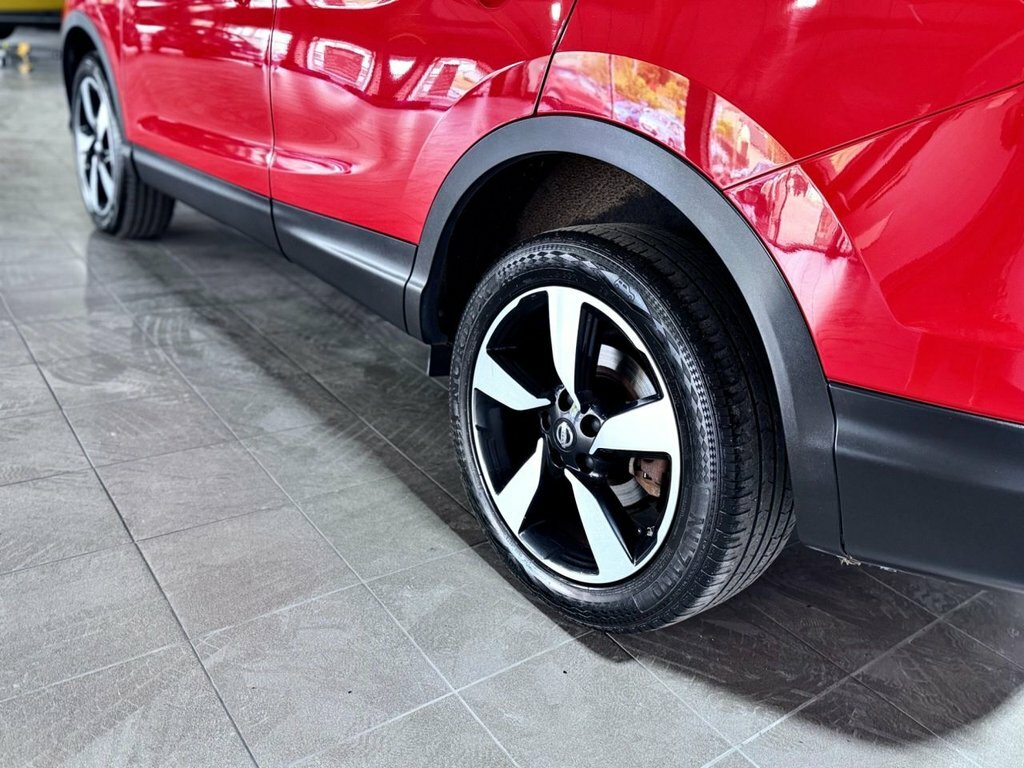 Nissan Qashqai 1.6L N-connecta Red #5