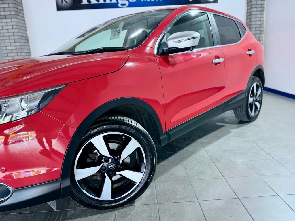 Nissan Qashqai 1.6L N-connecta Red #3