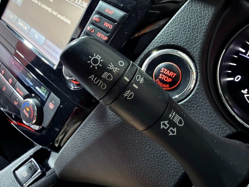Nissan Qashqai 1.2Bm Ncon Silver #37