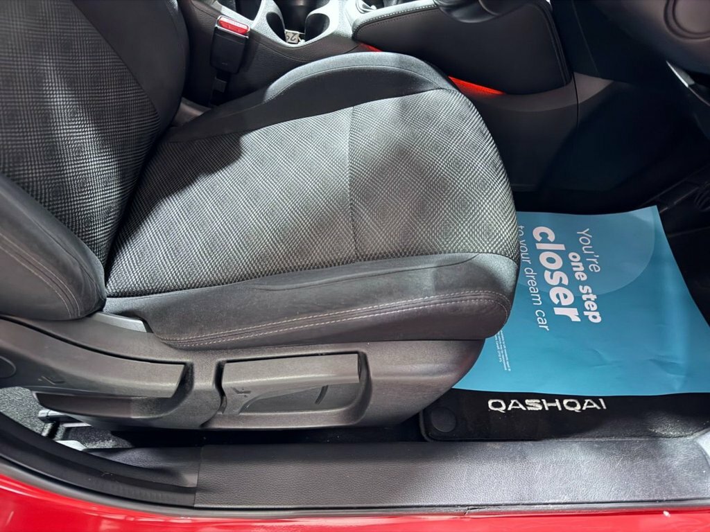 Nissan Qashqai 1.2Bm Ncon Silver #26