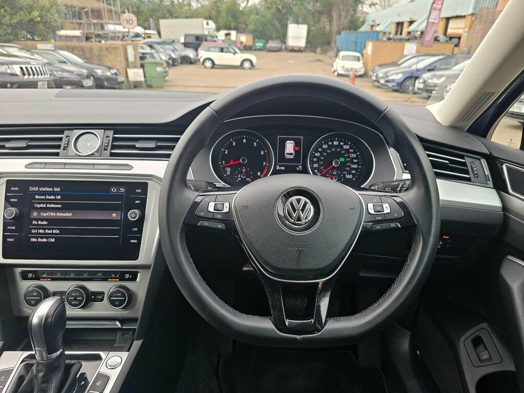Volkswagen Passat  Black #24