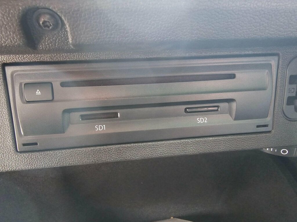 Volkswagen Passat  Black #20