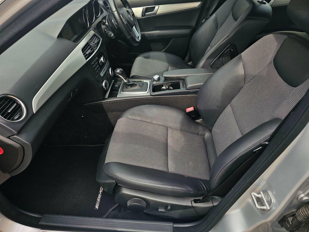 Mercedes-Benz C Class C63 4dr Auto Black #13