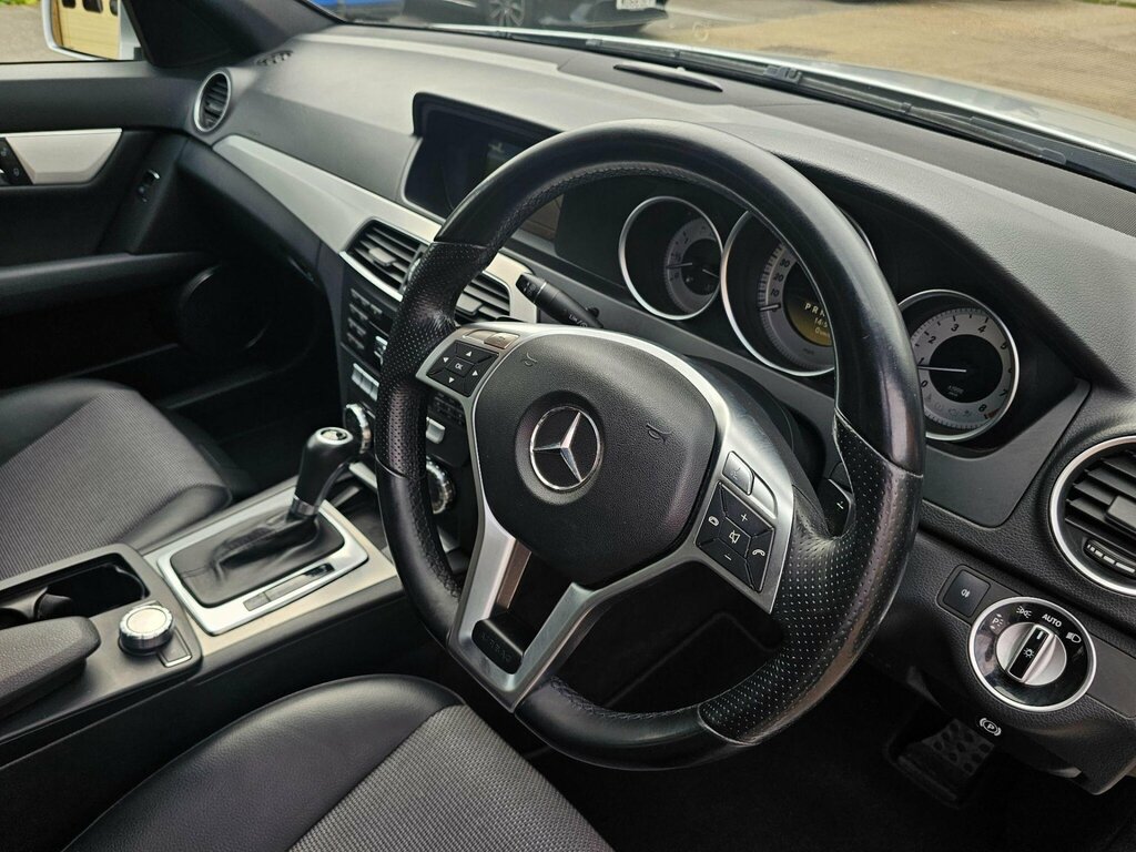 Mercedes-Benz C Class C63 4dr Auto Black #10