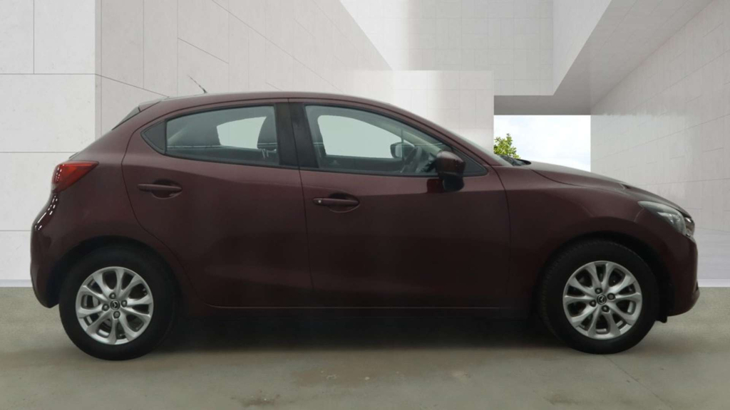 Mazda 2 Se-l Red #5