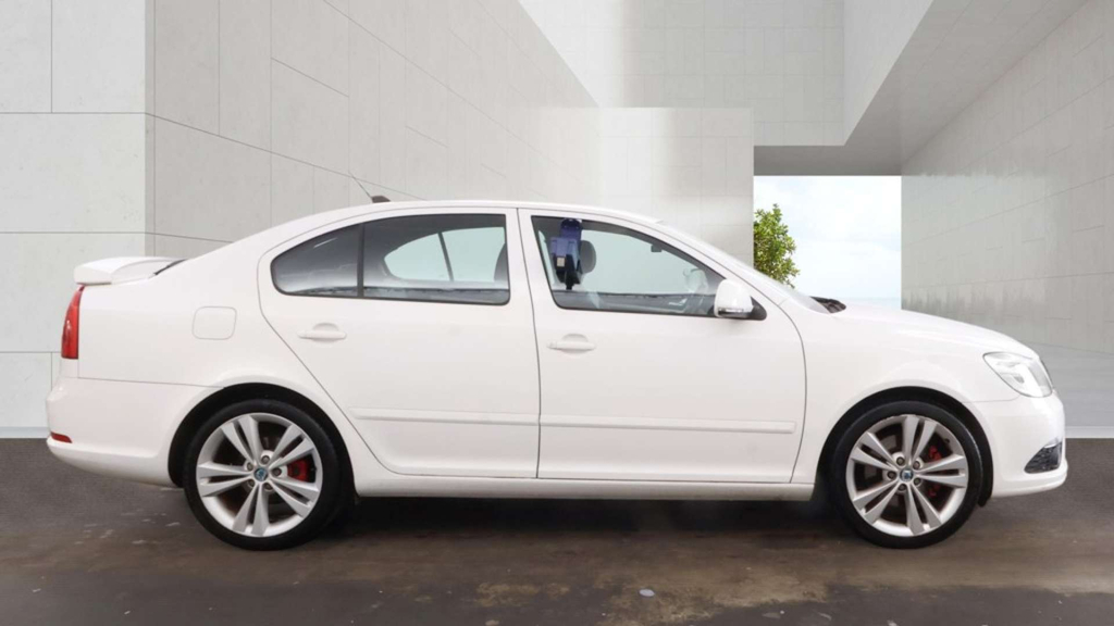 Skoda Octavia Vrs Tfsi White #5
